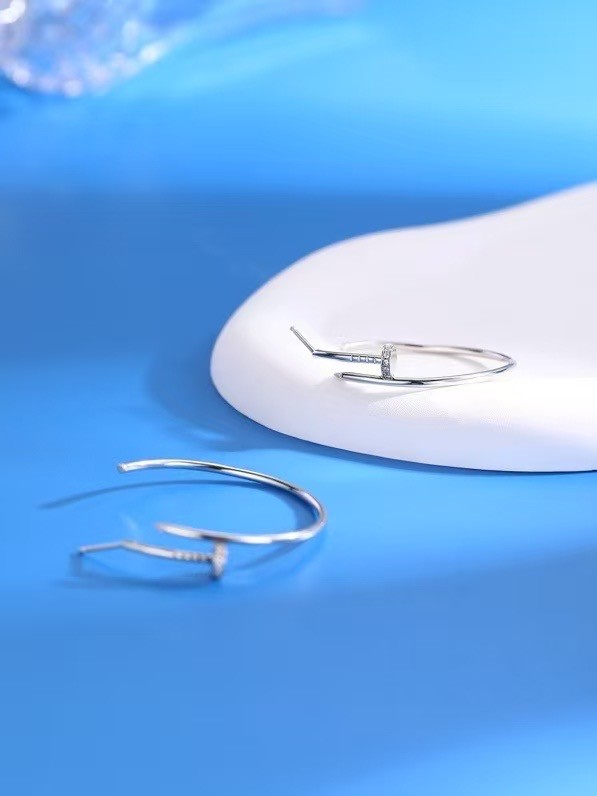 Cartier Earring CE16526