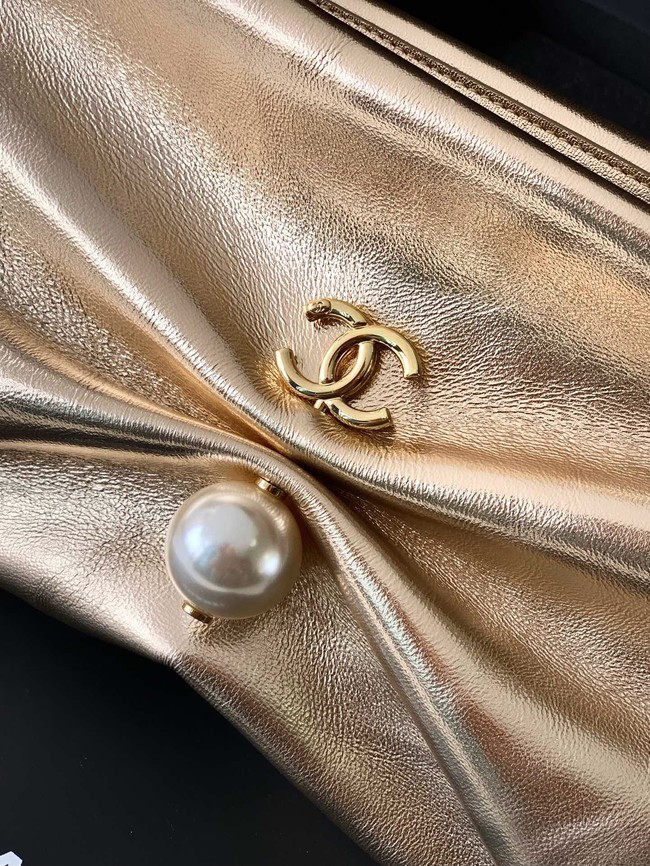 Chanel CLUTCH WITH CHAIN AP4613 gold