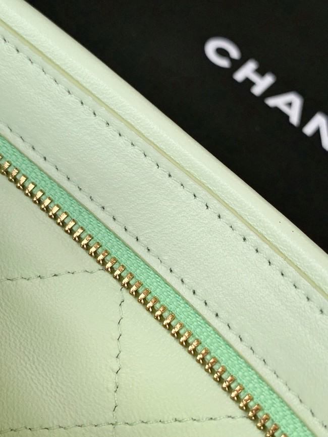 Chanel CLUTCH WITH CHAIN AP4613 green