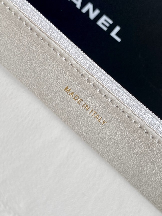 CHANEL Wallet On Chain AP4323 white