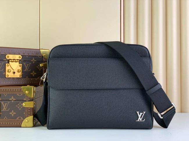 Louis Vuitton Mesenger M30260 black
