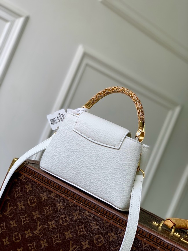 Louis Vuitton Capucines Mini M14177 white