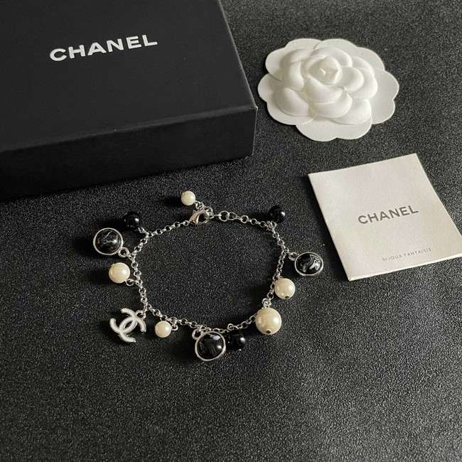 Chanel bracelet CE82005