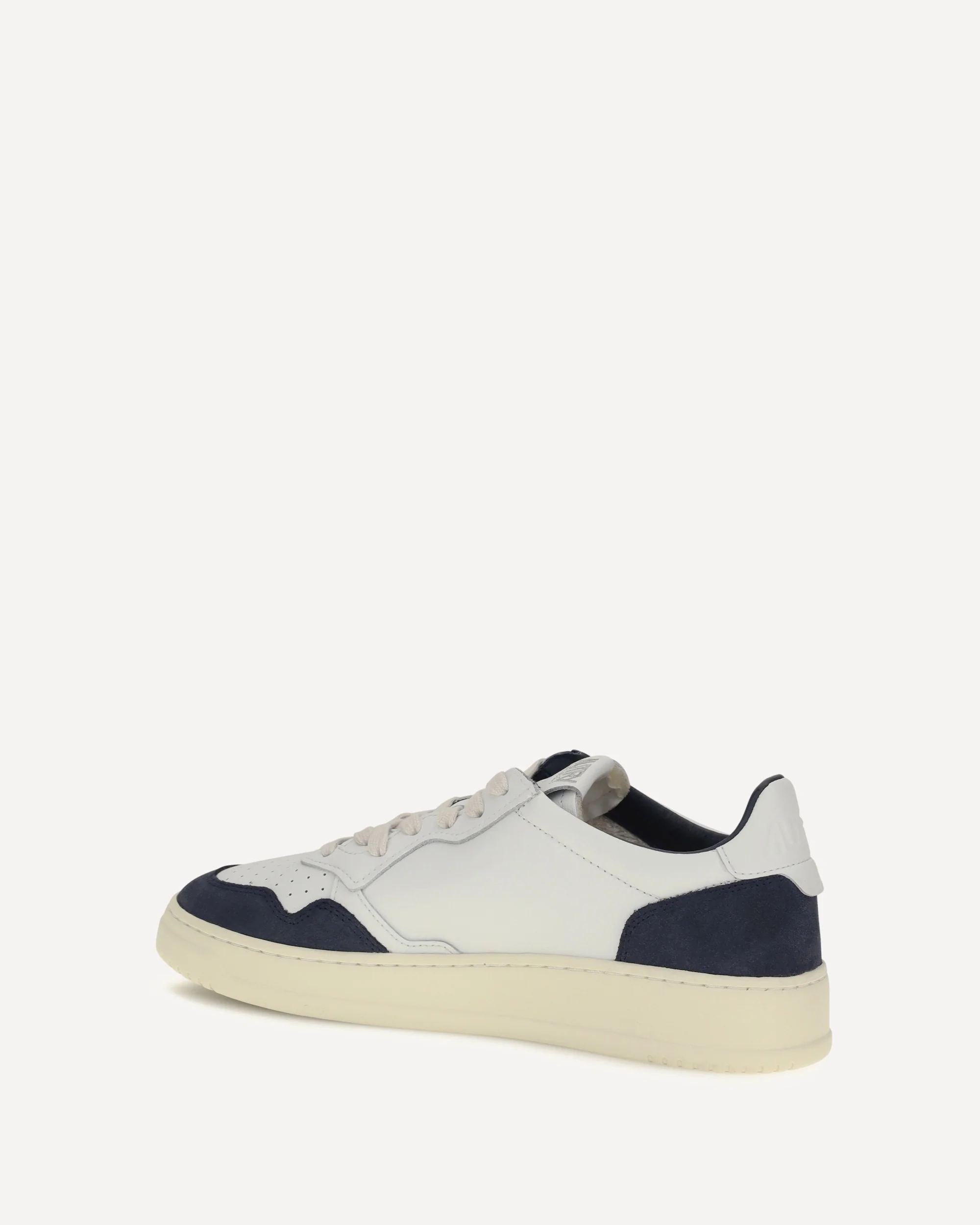 Medalist Low Sneakers - WHITE | Cheap Luxury Handbags Store,